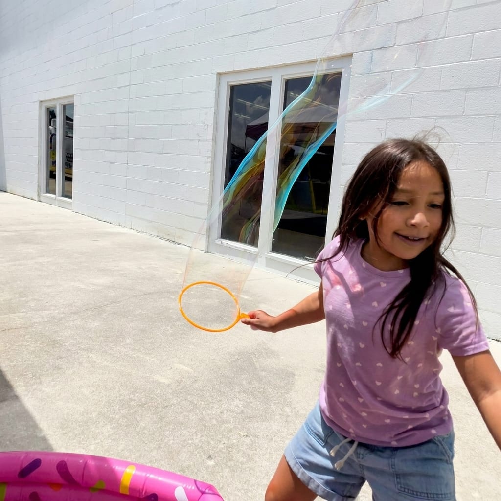 Bubble party fun at a Texas outdoor kids event